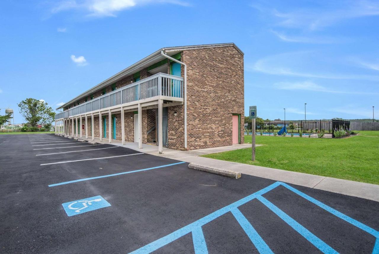 Rodeway Inn At Somers Cove Marina Crisfield Exterior foto